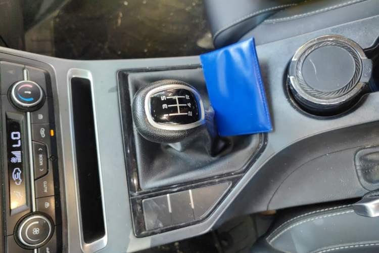 Used Geely Auto Vision S1 2018 1.5L Manual Fong Chi Model Gear Lever