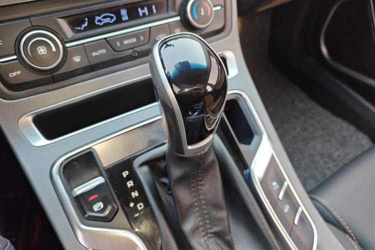 Used Geely Auto Vision S1 2018 1.4T CVT Fengchi Model Gear Lever