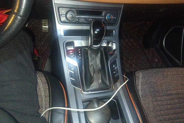 Used Geely Auto Vision S1 2018 1.4T CVT Fengchi Model Gear Lever