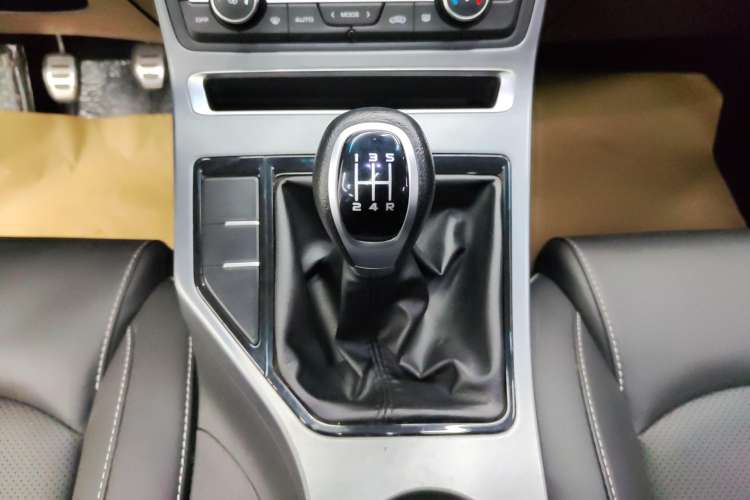 Used Geely Auto Vision S1 2018 1.5L Manual FENGXING Model Gear Lever