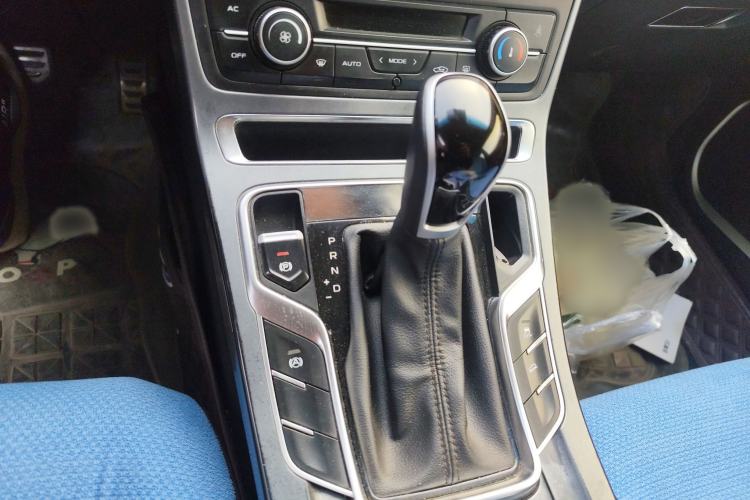 Used Geely Auto Vision S1 2018 1.5L CVT FENGXING Model Gear Lever