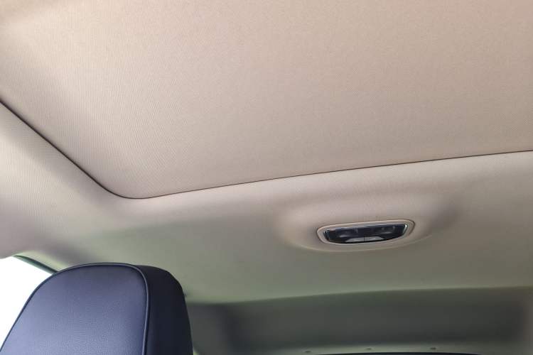 Used Geely Auto Vision S1 2018 1.4T CVT FENGXING Model Headliner