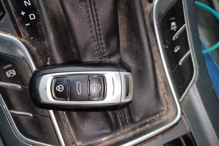 Used Geely Auto Vision S1 2018 1.4T CVT FENGXING Model Interior 1