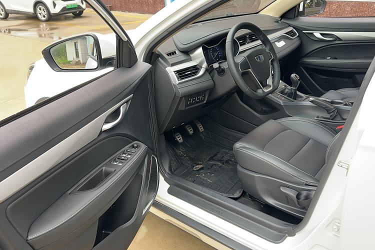 Used Geely Auto Vision S1 2018 1.5L Manual Fong Chi Model Interior 1