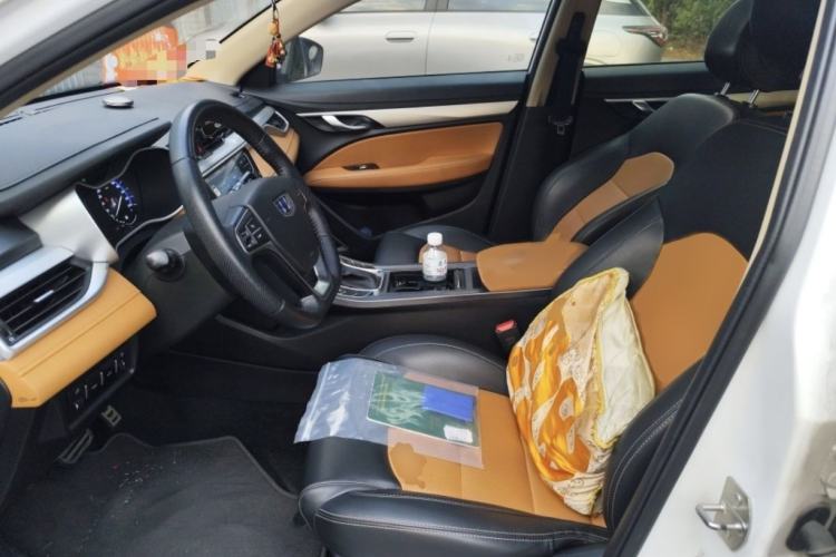 Used Geely Auto Vision S1 2018 1.4T CVT Fengchi Model Interior 2