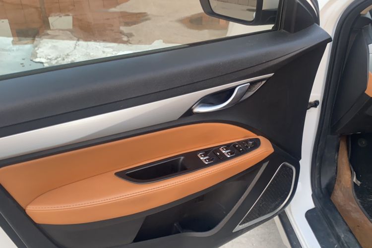 Used Geely Auto Vision S1 2018 1.4T CVT Fengchi Model Interior 2