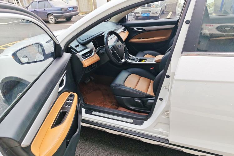 Used Geely Auto Vision S1 2018 1.4T CVT FENGXING Model Interior 2