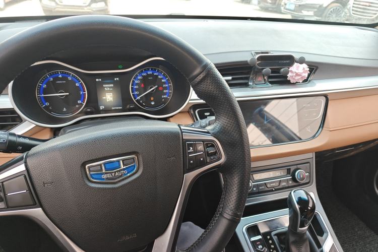 Used Geely Auto Vision S1 2018 1.4T CVT Fengchi Model Interior 2