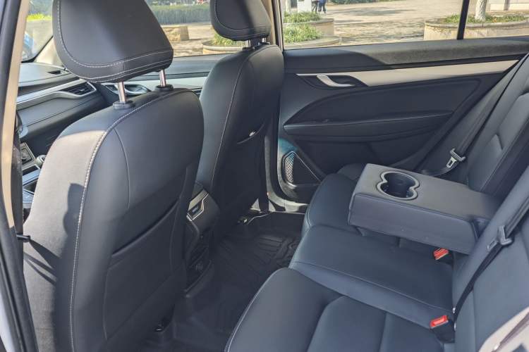 Used Geely Auto Vision S1 2018 1.5L Manual FENGXING Model Interior 3