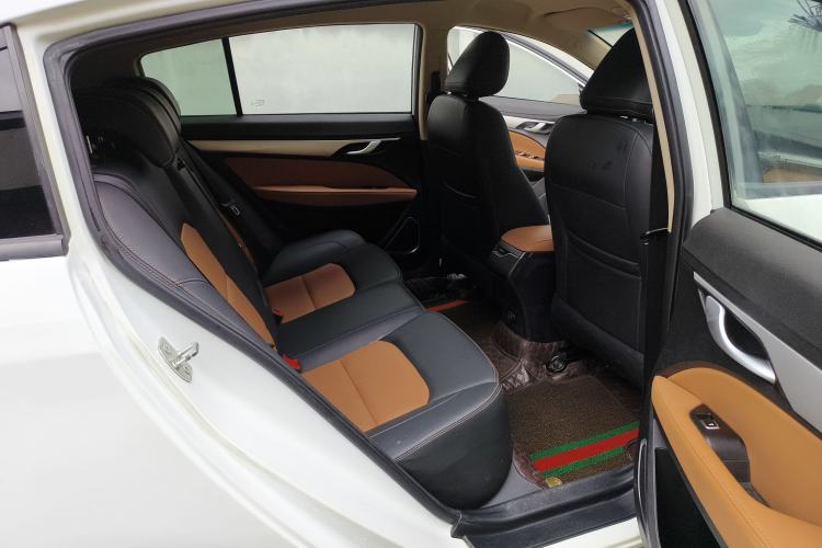 Used Geely Auto Vision S1 2018 1.4T CVT Fengchi Model Interior 4