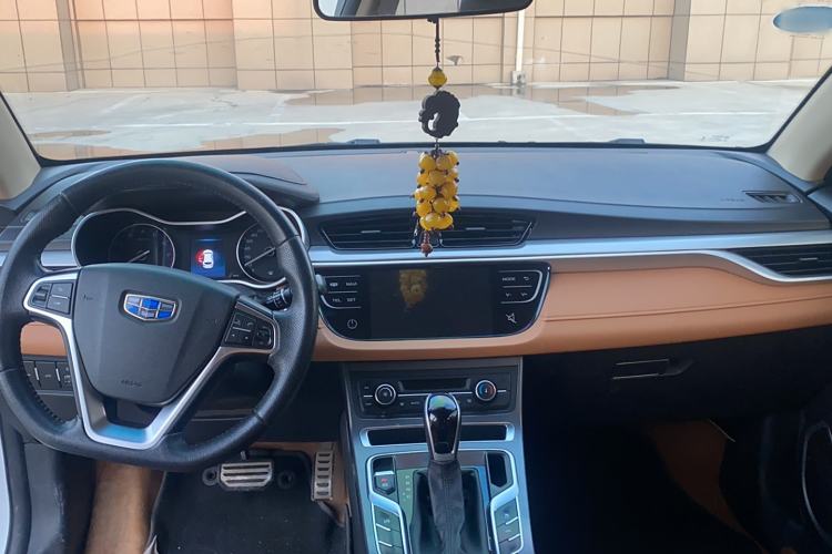 Used Geely Auto Vision S1 2018 1.4T CVT Fengchi Model Interior 4