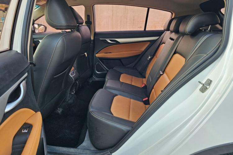 Used Geely Auto Vision S1 2018 1.4T CVT Fengchi Model Interior 6