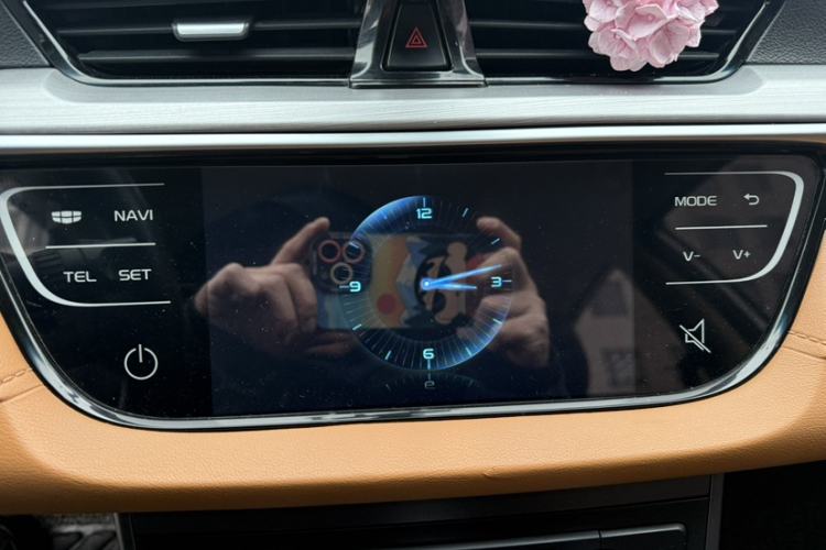 Used Geely Auto Vision S1 2018 1.4T CVT Fengchi Model Interior 6