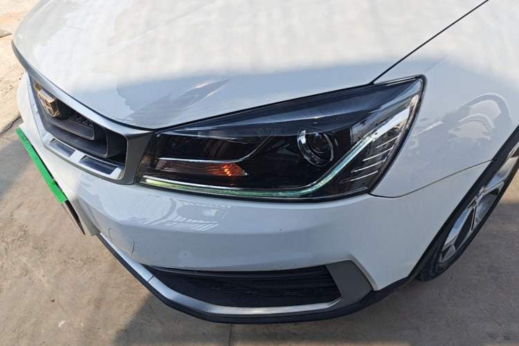 Used Geely Auto Vision S1 2018 1.5L CVT FENGXING Model Left Front Headlight