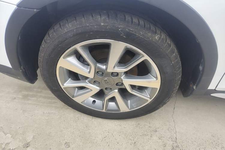 Used Geely Auto Vision S1 2018 1.5L Manual Fong Chi Model Left Front Wheel Hub