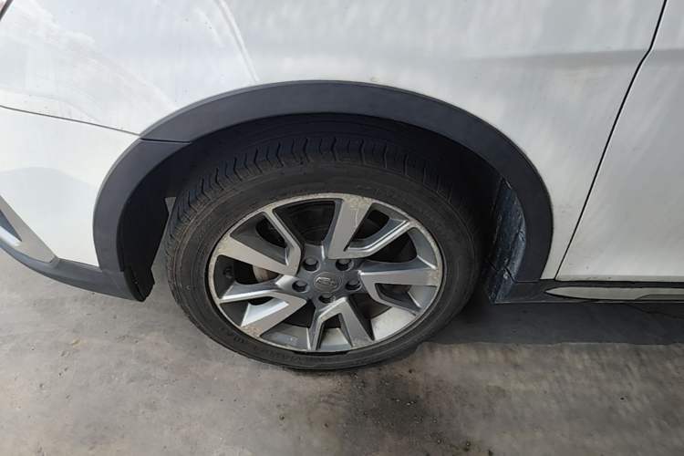 Used Geely Auto Vision S1 2018 1.4T CVT Fengchi Model Left Front Wheel Hub