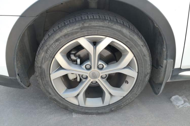 Used Geely Auto Vision S1 2018 1.5L CVT FENGXING Model Left Front Wheel Hub