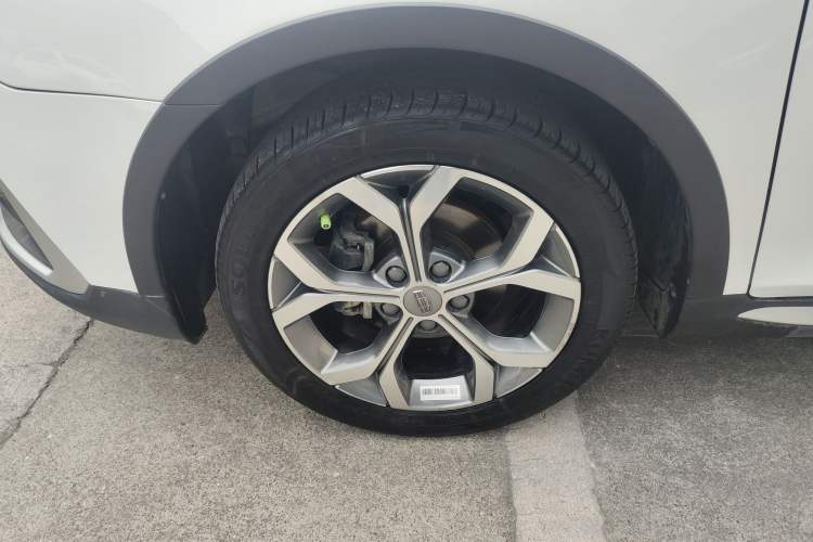 Used Geely Auto Vision S1 2018 1.5L Manual FENGXING Model Left Front Wheel Hub