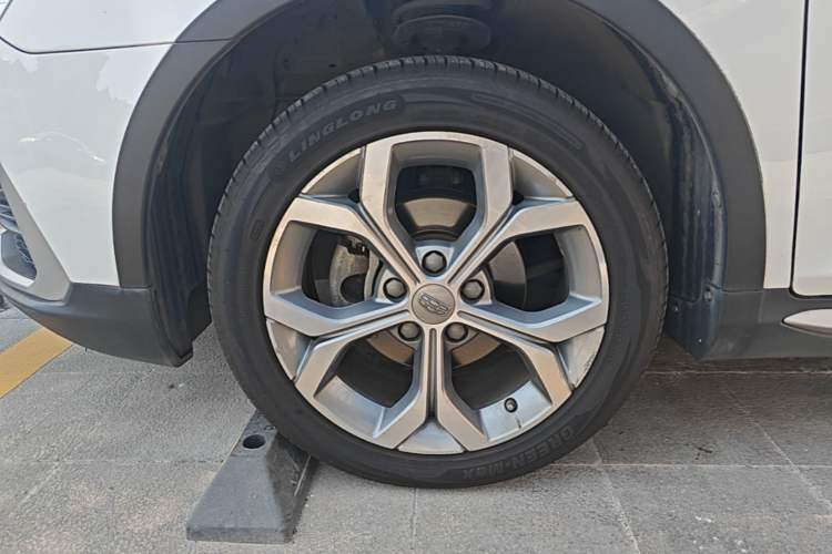 Used Geely Auto Vision S1 2018 1.4T CVT FENGXING Model Left Front Wheel Hub