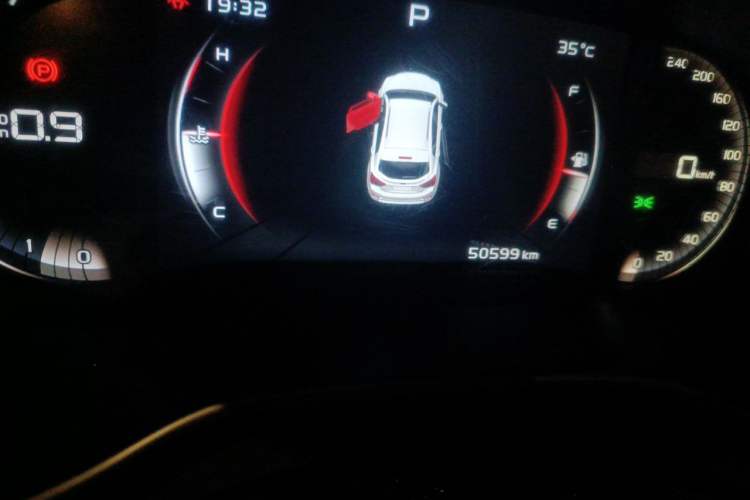 Used Geely Auto Vision S1 2018 1.4T CVT FENGXING Model Odometer Close Up