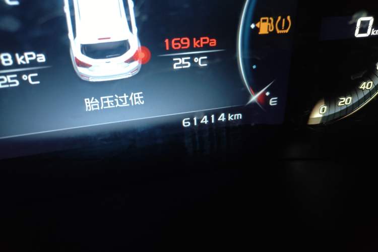 Used Geely Auto Vision S1 2018 1.5L Manual FENGXING Model Odometer Close Up