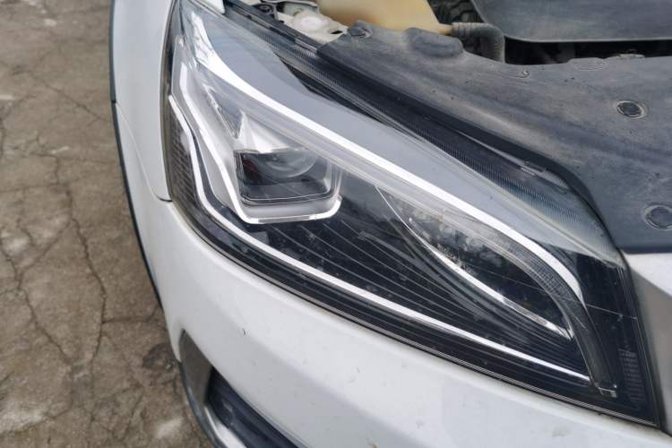 Used Geely Auto Vision S1 2018 1.4T CVT Fēngruì Model Right Front Headlight