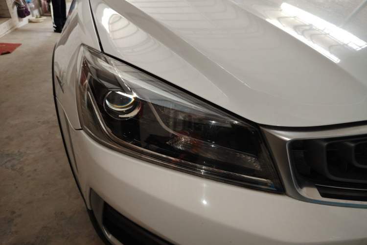 Used Geely Auto Vision S1 2018 1.4T CVT Fengchi Model Right Front Headlight