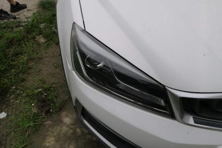 Used Geely Auto Vision S1 2018 1.5L Manual FENGXING Model Right Front Headlight