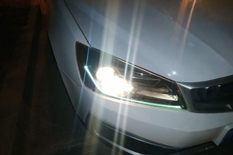 Used Geely Auto Vision S1 2018 1.4T CVT Fengchi Model Right Front Headlight