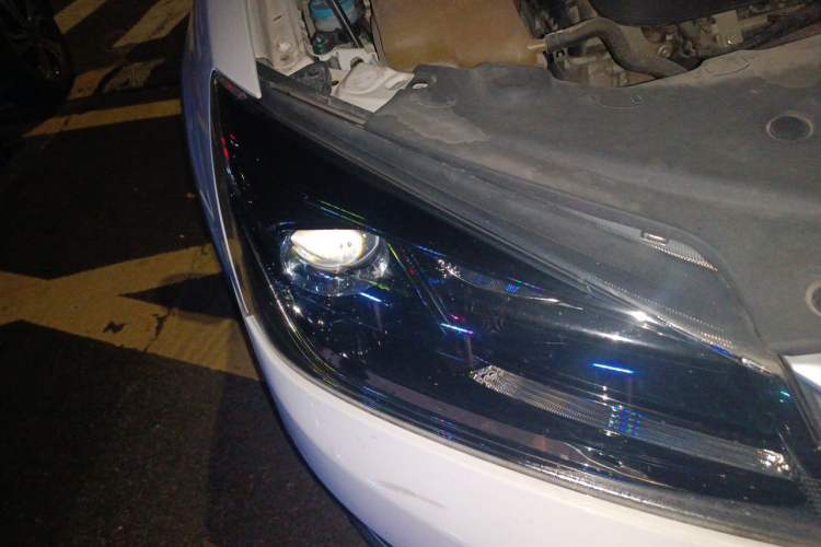 Used Geely Auto Vision S1 2018 1.4T CVT FENGXING Model Right Front Headlight