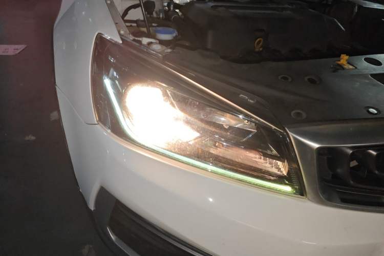Used Geely Auto Vision S1 2018 1.5L CVT Fongchi Model Right Front Headlight