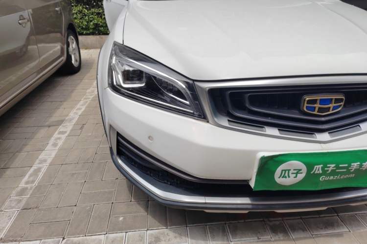 Used Geely Auto Vision S1 2018 1.4T CVT Fēngruì Model Right Front Headlight