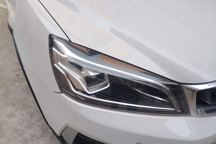 Used Geely Auto Vision S1 2018 1.4T CVT Fēngruì Model Right Front Headlight