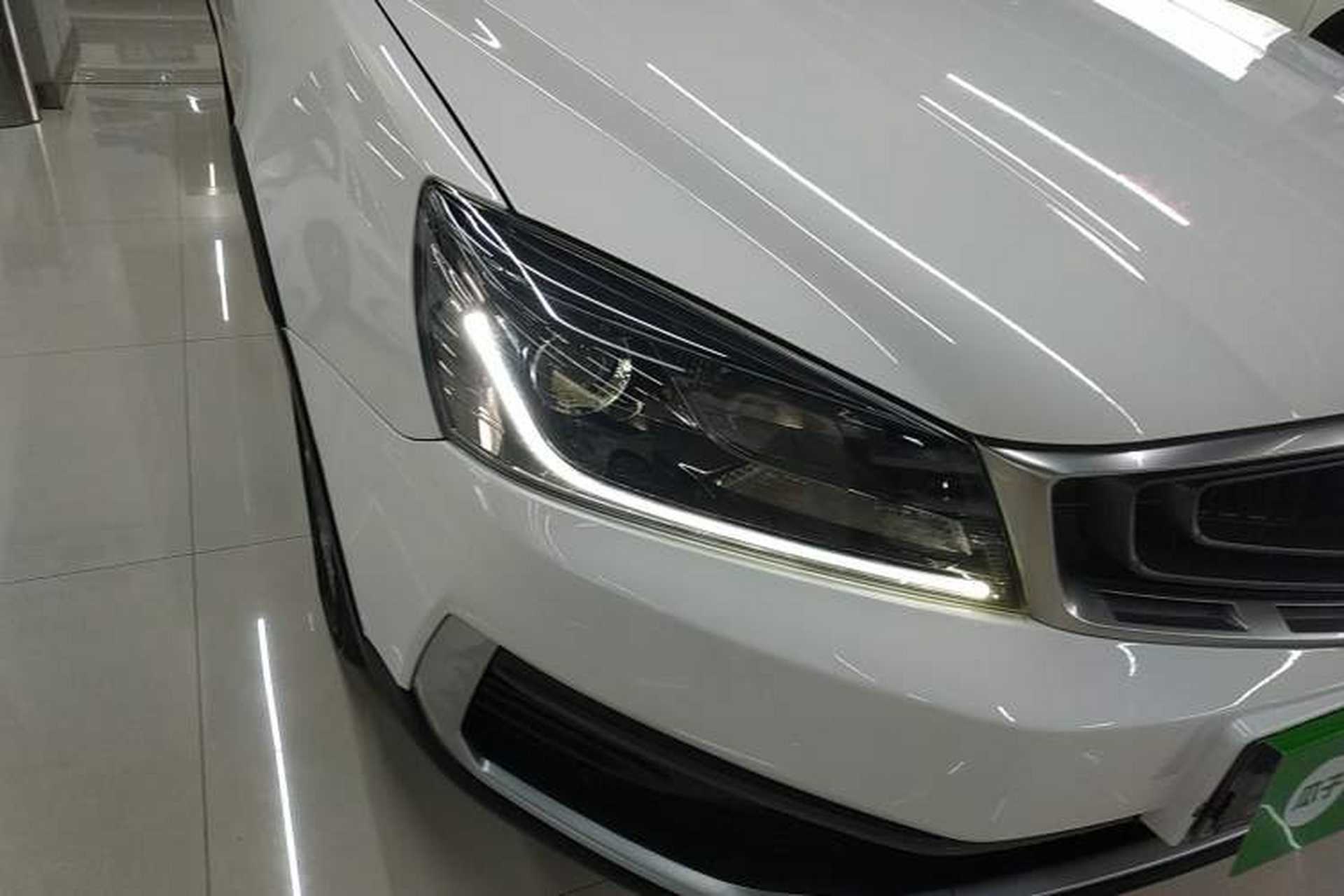 Used Geely Auto Vision S1 2018 1.5L CVT FENGXING Model Right Front Headlight