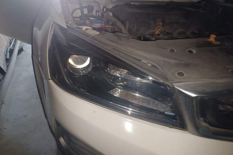 Used Geely Auto Vision S1 2018 1.5L CVT FENGXING Model Right Front Headlight