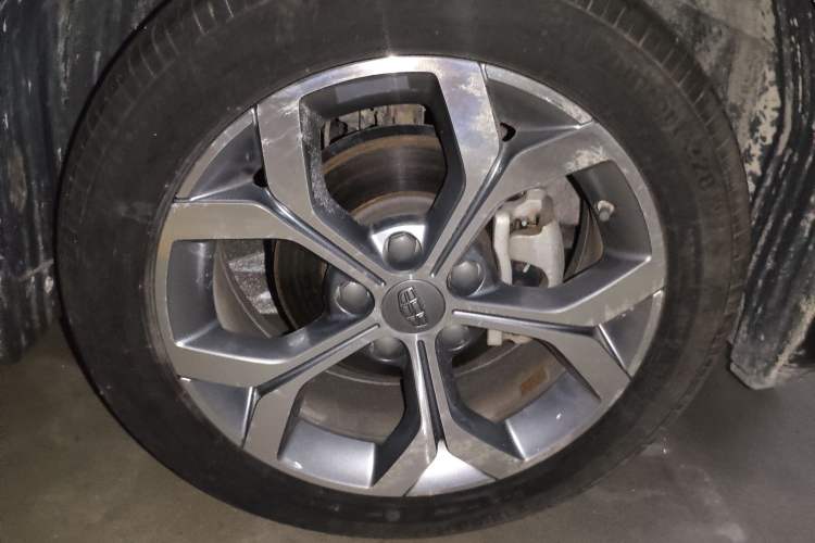 Used Geely Auto Vision S1 2018 1.4T CVT FENGXING Model Right Front Wheel Hub