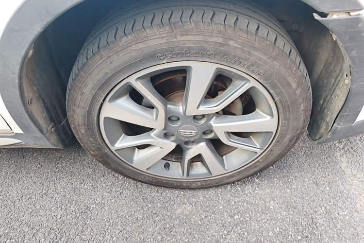 Used Geely Auto Vision S1 2018 1.4T CVT Fengchi Model Right Front Wheel Hub