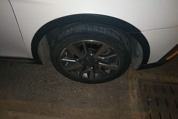 Used Geely Auto Vision S1 2018 1.4T CVT Fengchi Model Right Front Wheel Hub