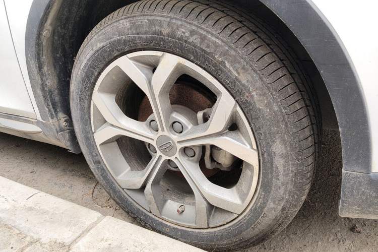 Used Geely Auto Vision S1 2018 1.5L CVT Fongchi Model Right Front Wheel Hub