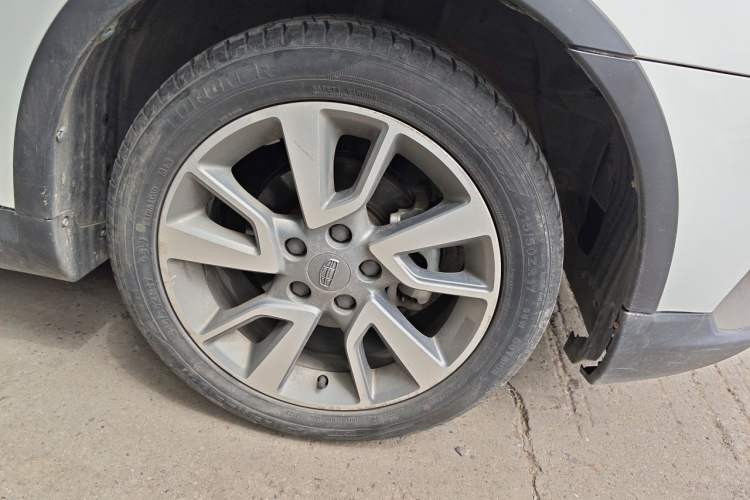 Used Geely Auto Vision S1 2018 1.4T CVT Fengchi Model Right Front Wheel Hub