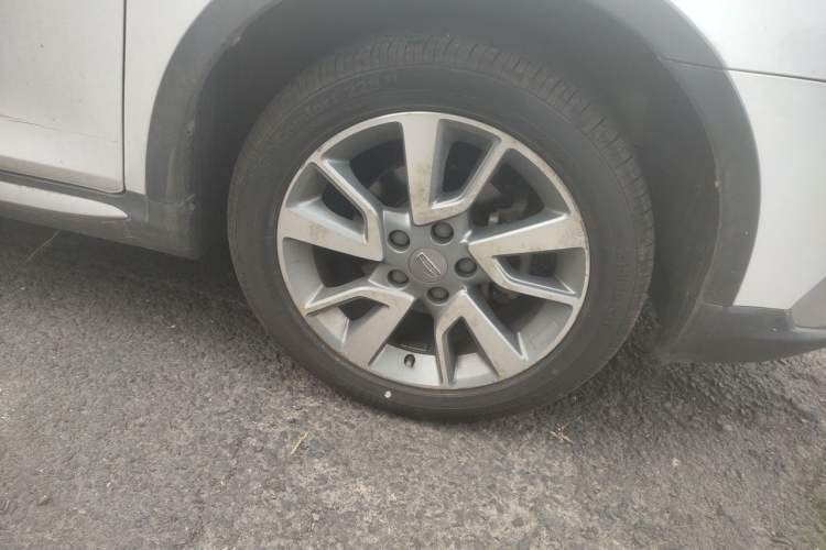 Used Geely Auto Vision S1 2018 1.4T CVT Fengchi Model Right Front Wheel Hub