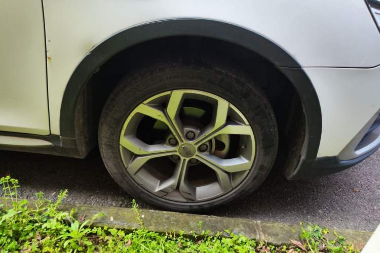 Used Geely Auto Vision S1 2018 1.4T CVT Fēngruì Model Right Front Wheel Hub