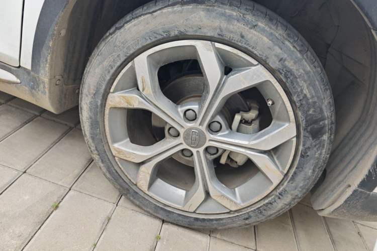 Used Geely Auto Vision S1 2018 1.5L CVT FENGXING Model Right Front Wheel Hub