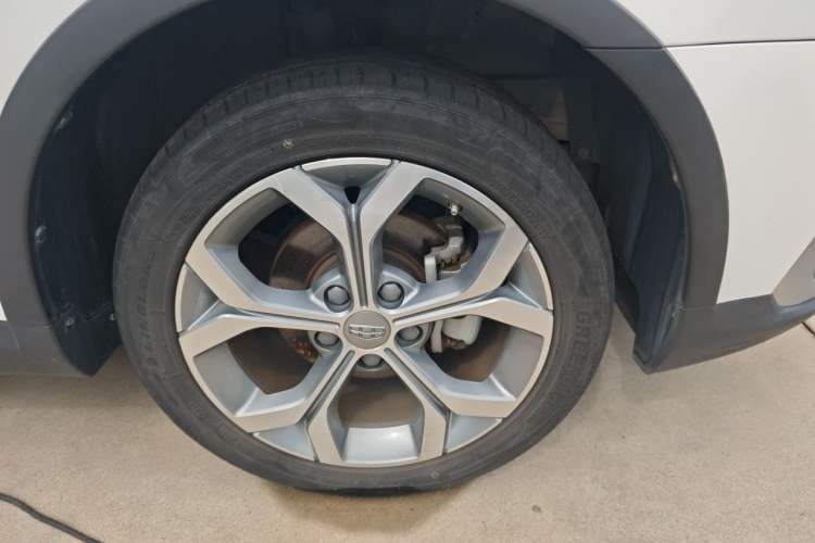 Used Geely Auto Vision S1 2018 1.4T CVT FENGXING Model Right Front Wheel Hub