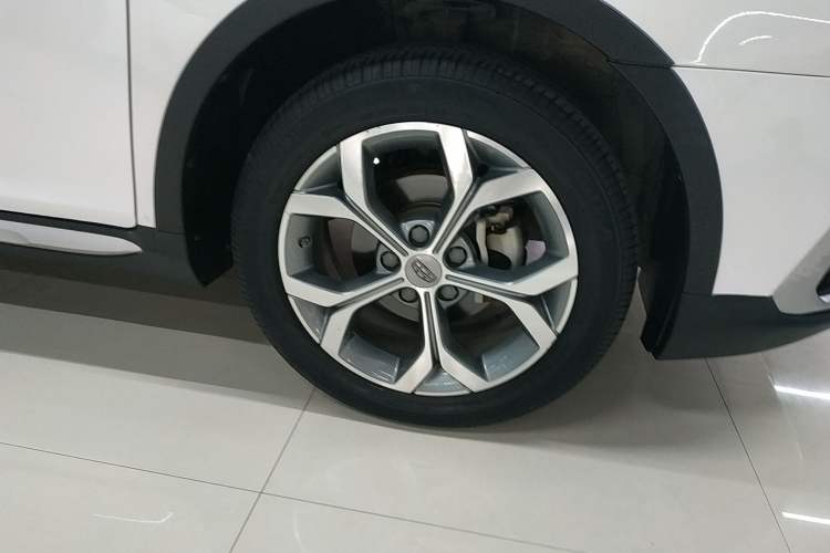 Used Geely Auto Vision S1 2018 1.5L CVT FENGXING Model Right Front Wheel Hub