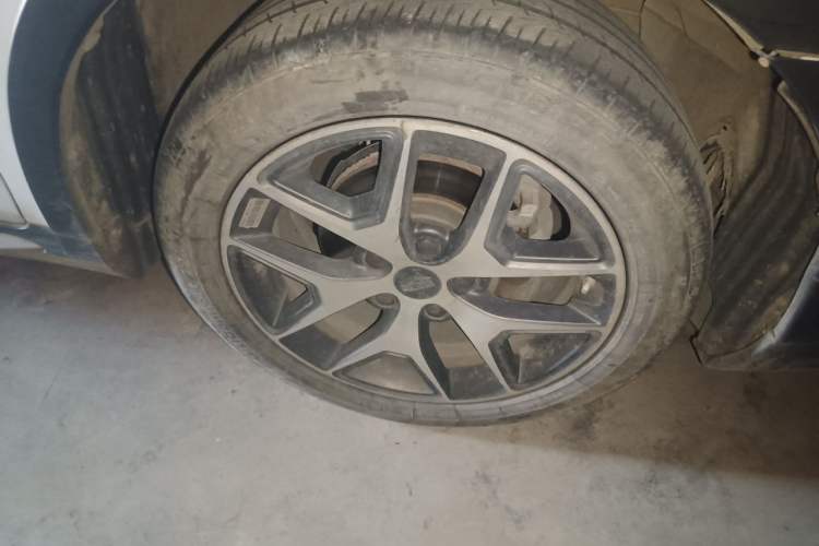 Used Geely Auto Vision S1 2018 1.5L CVT FENGXING Model Right Front Wheel Hub