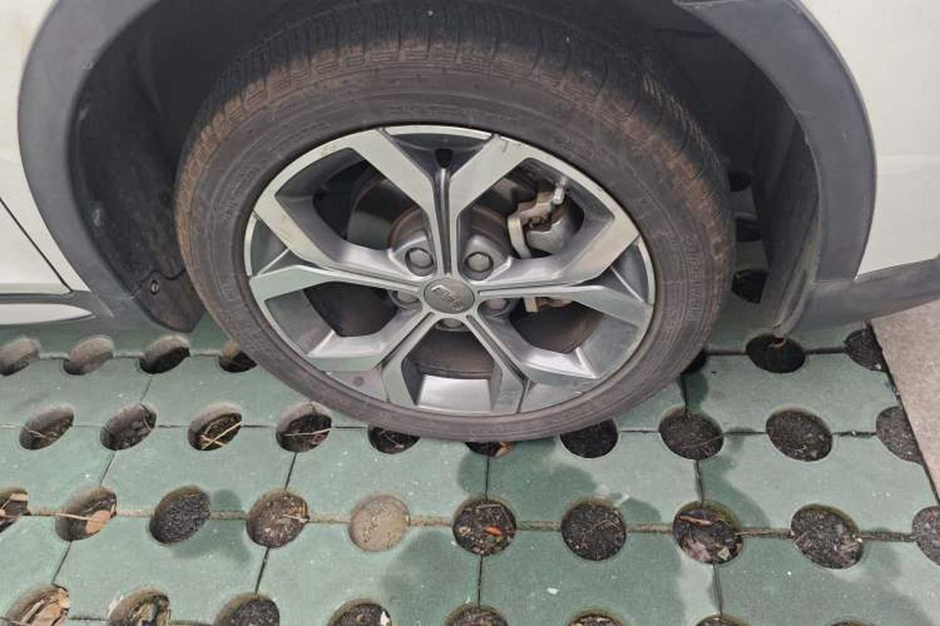 Used Geely Auto Vision S1 2018 1.5L Manual FENGXING Model Right Front Wheel Hub