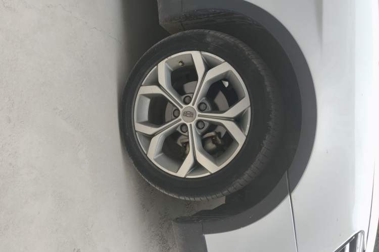 Used Geely Auto Vision S1 2018 1.4T CVT FENGXING Model Right Front Wheel Hub