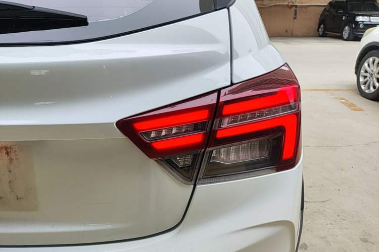 Used Geely Auto Vision S1 2018 1.5L Manual FENGXING Model Right Rear Taillight
