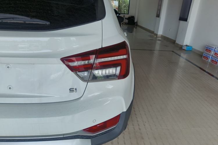 Used Geely Auto Vision S1 2018 1.5L CVT Fongchi Model Right Rear Taillight